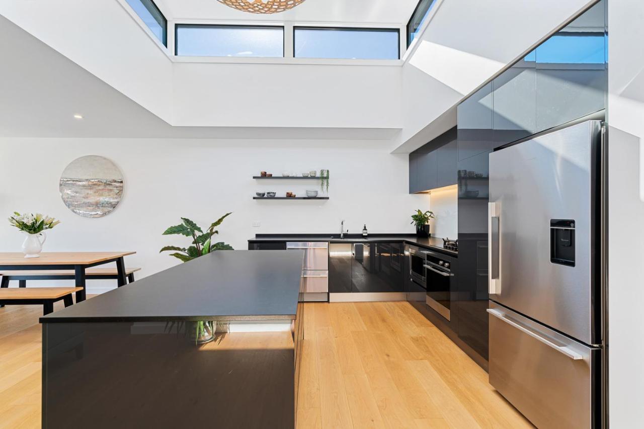 Luxurious Lakefront Penthouse Wanaka Buitenkant foto