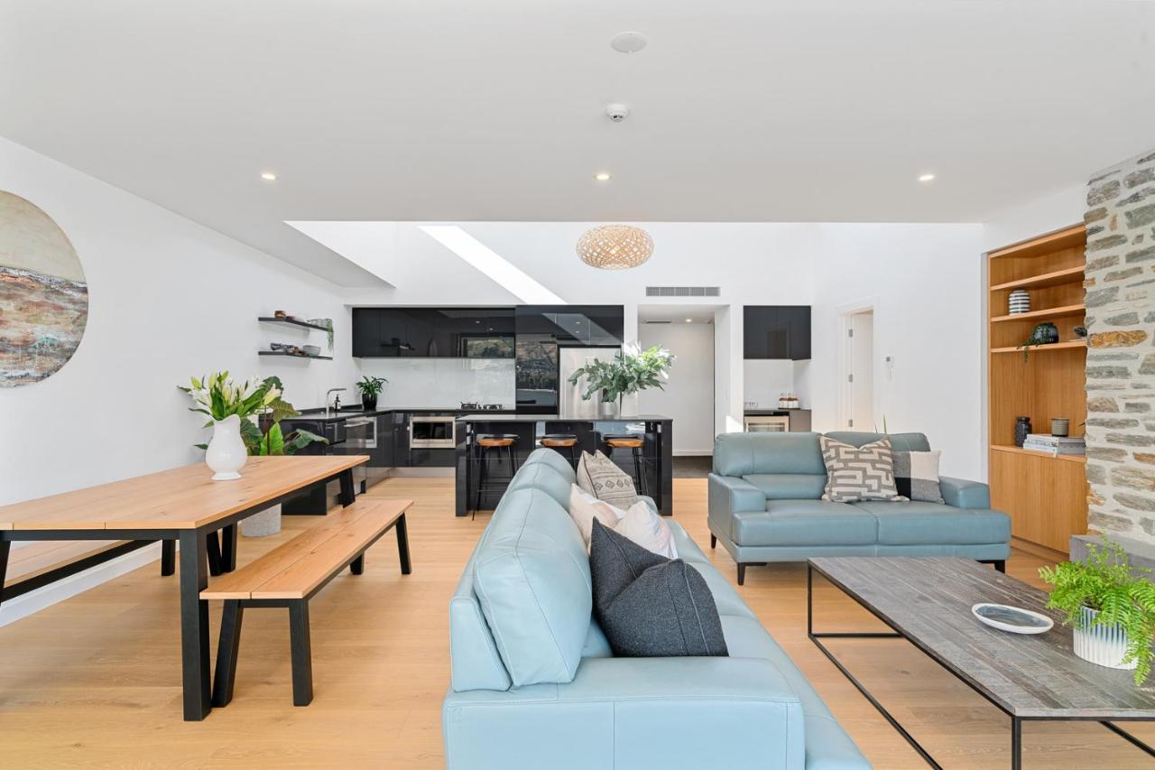 Luxurious Lakefront Penthouse Wanaka Buitenkant foto