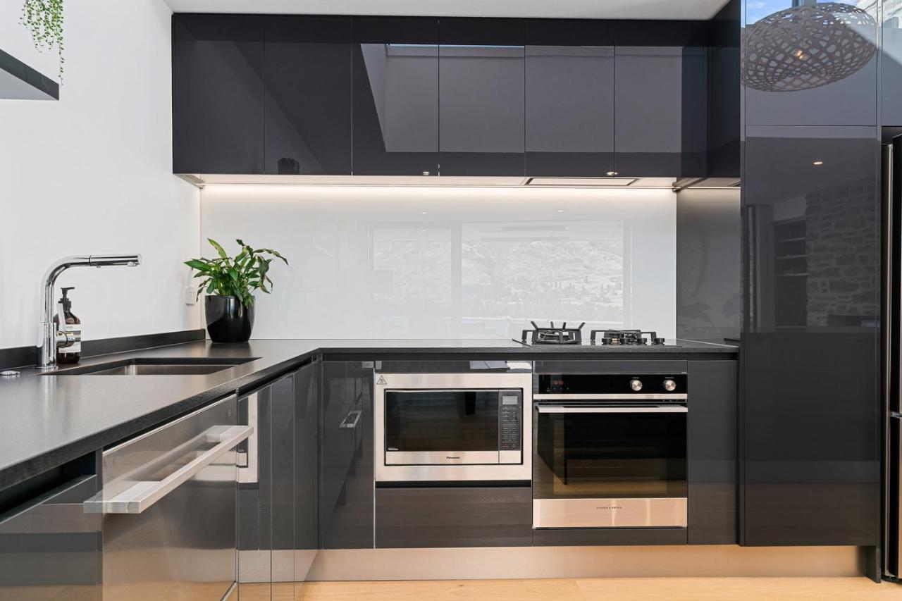 Luxurious Lakefront Penthouse Wanaka Buitenkant foto