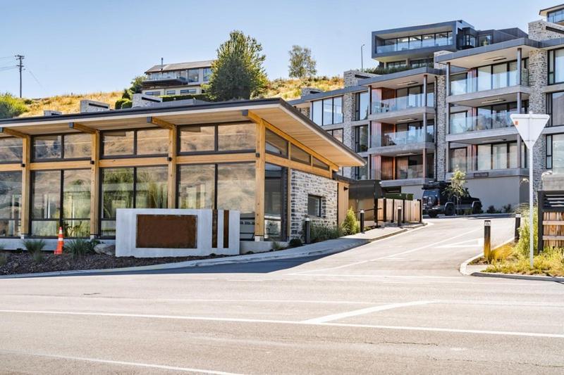 Luxurious Lakefront Penthouse Wanaka Buitenkant foto